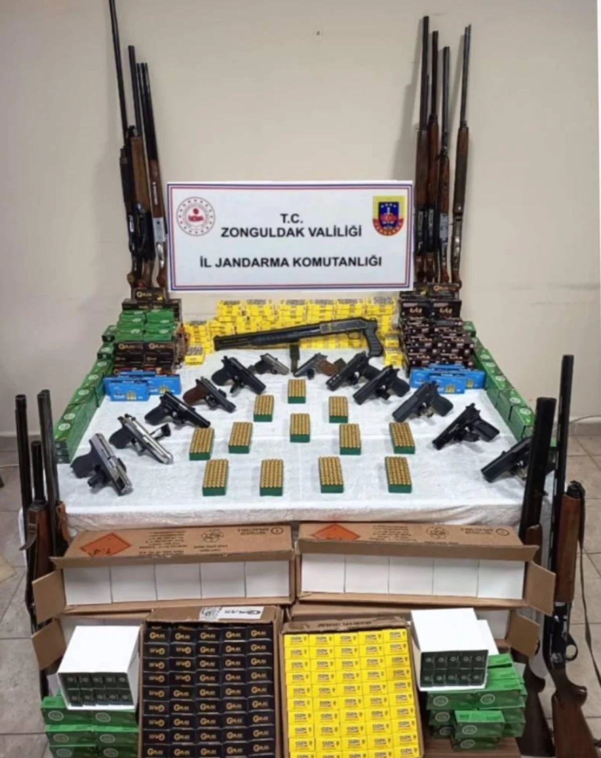  9 Ayrı Adreste  Operasyon yapıldı