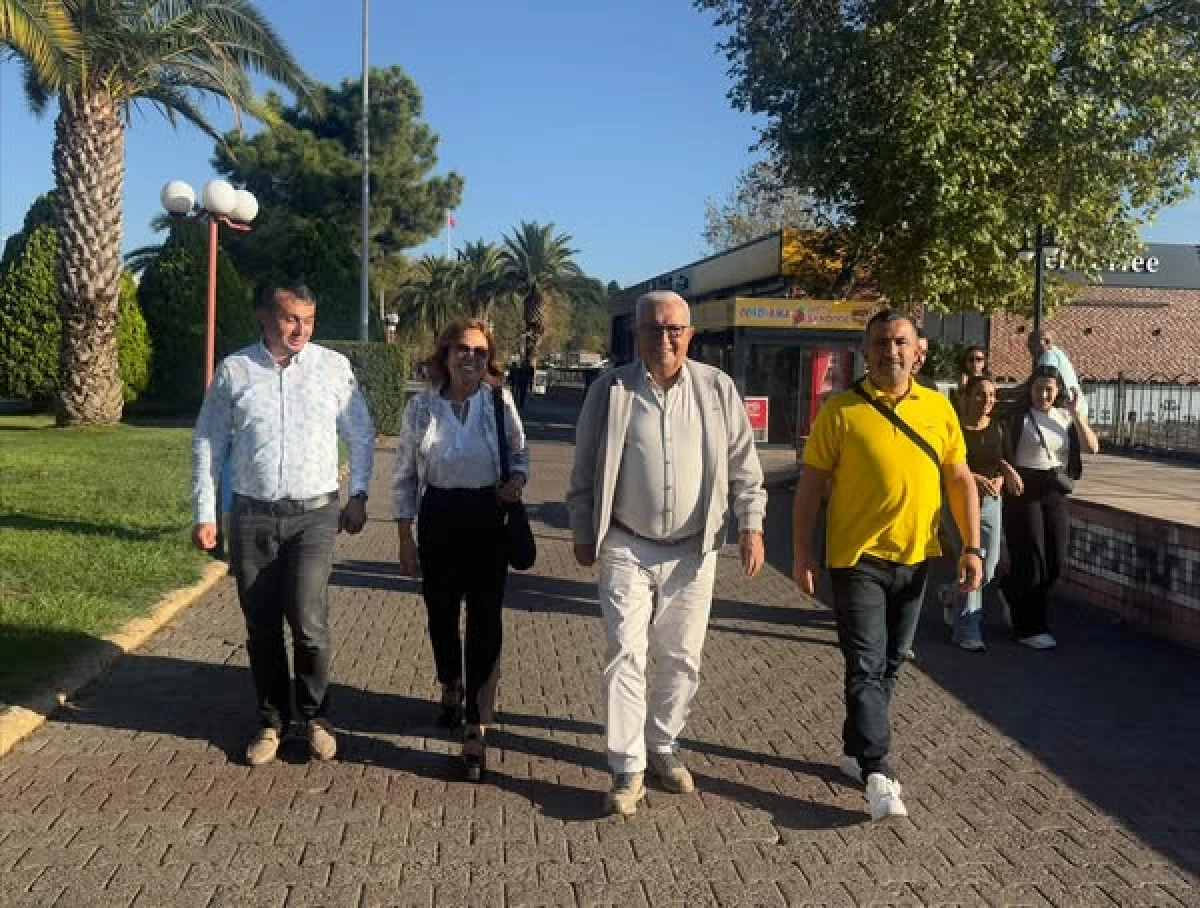 Aşkım, Ereğli’nin güzel havasında sahilde hemşehrilerimizle sohbet ettik