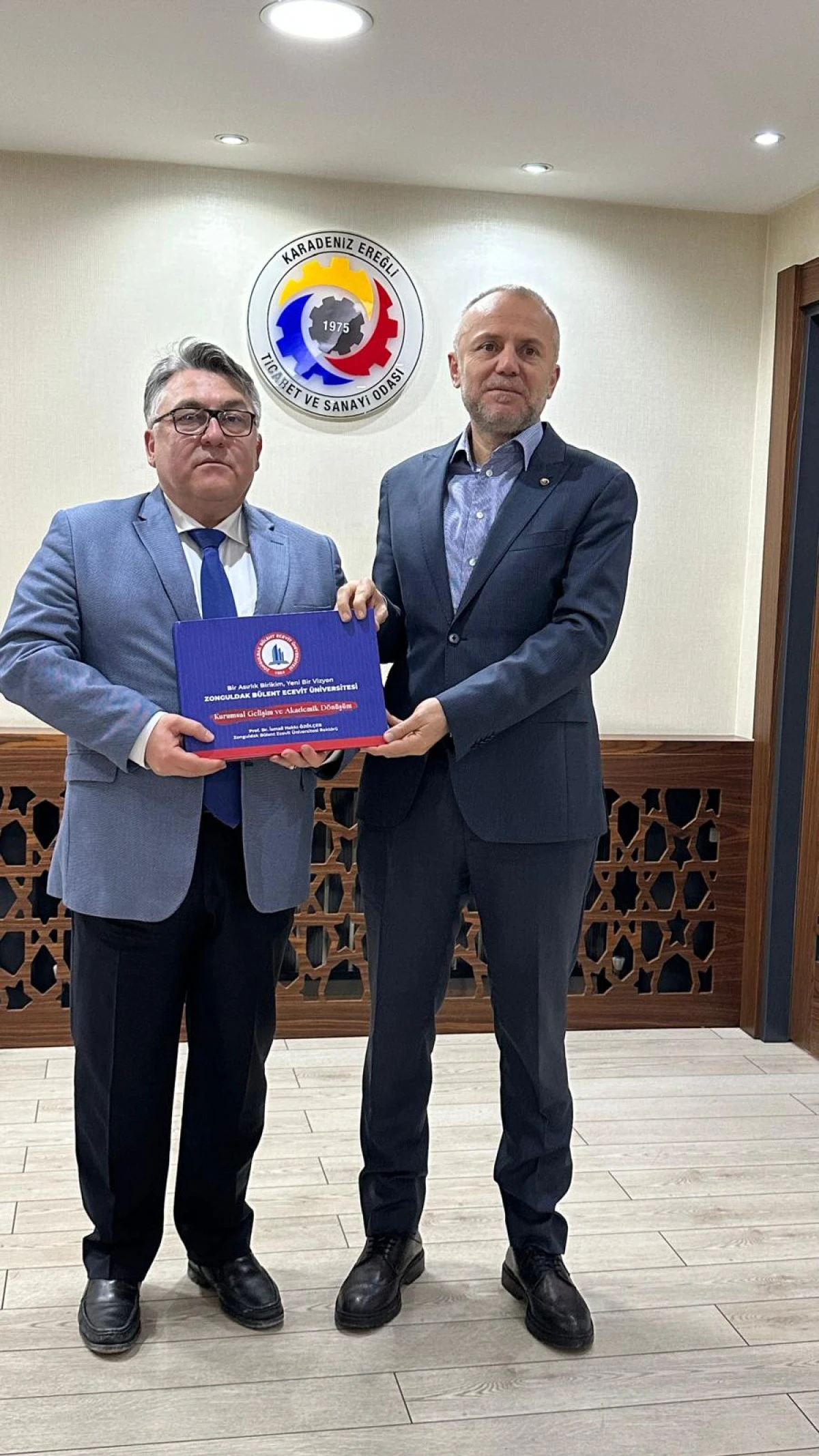 BAŞKAN KELEŞ  PROF. DR. İSMAİL HAKKI &Ouml;Z&Ouml;L&Ccedil;ER, NEZAKET ZİYARETİNDE BULUNDU.