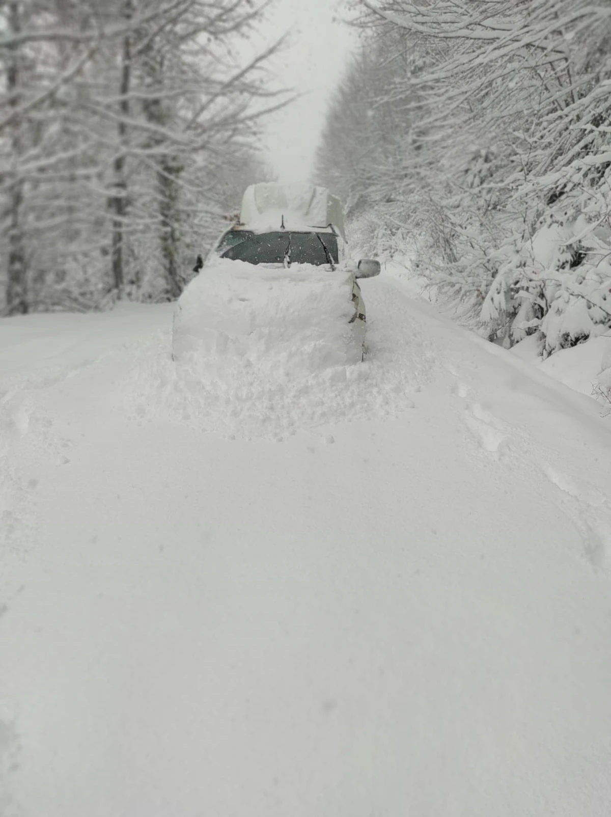 Başkent EDAŞ zorlu kış şartlarında 7/24 sahada m&uuml;cadele ediyor
