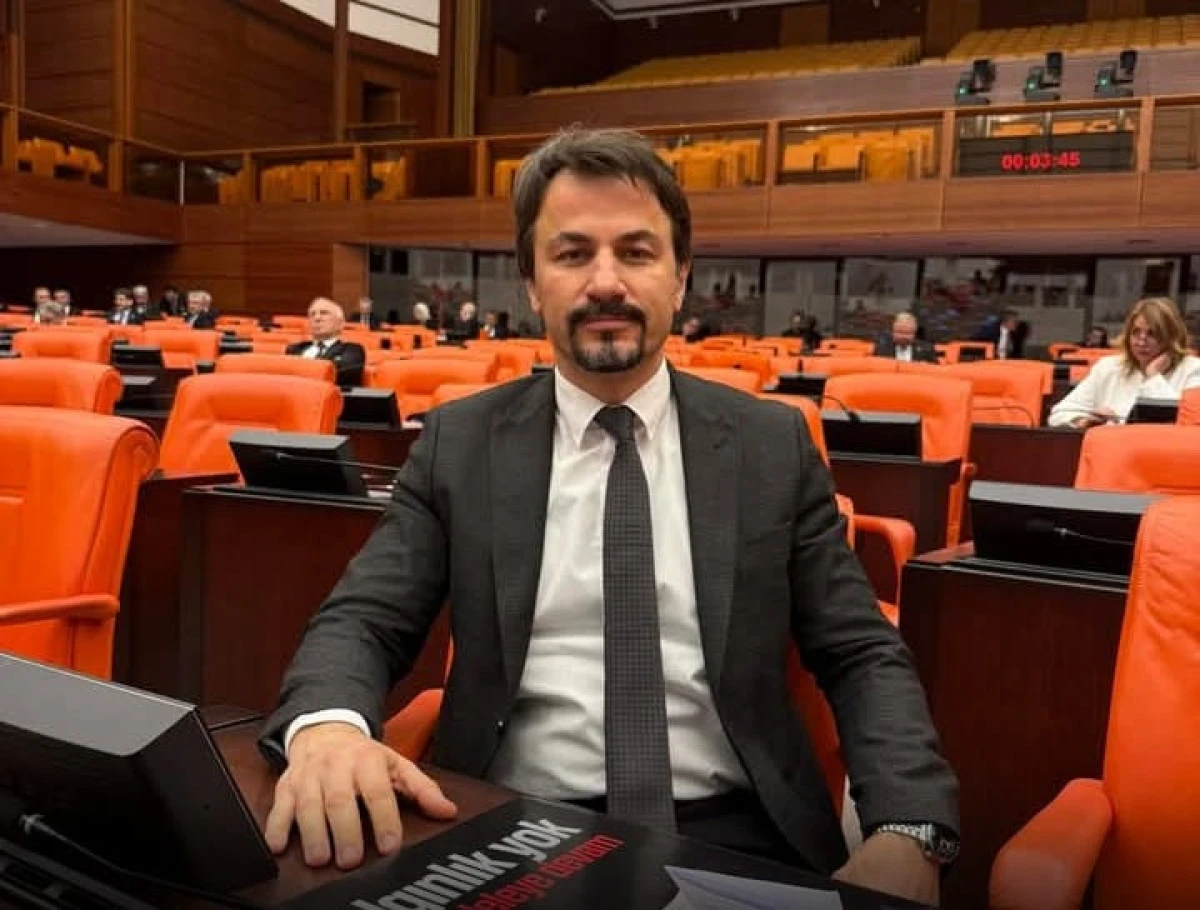 CHP’li Ertuğrul : “Erdemir'in Özel Endüstri Bölgesi ilanı hukuka aykırıdır. Kıyı Kanunu açıkça ihlal edilmiştir.”