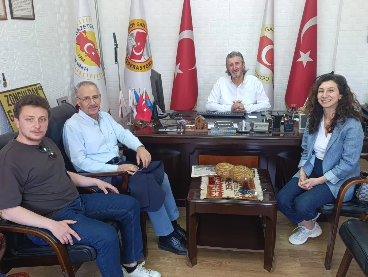DUAYEN GAZETECİ SAYGI &Ouml;ZT&Uuml;RK&rsquo;TEN ZONGULDAK GAZETECİLER CEMİYETİ&rsquo;NE ANLAMLI ZİYARET