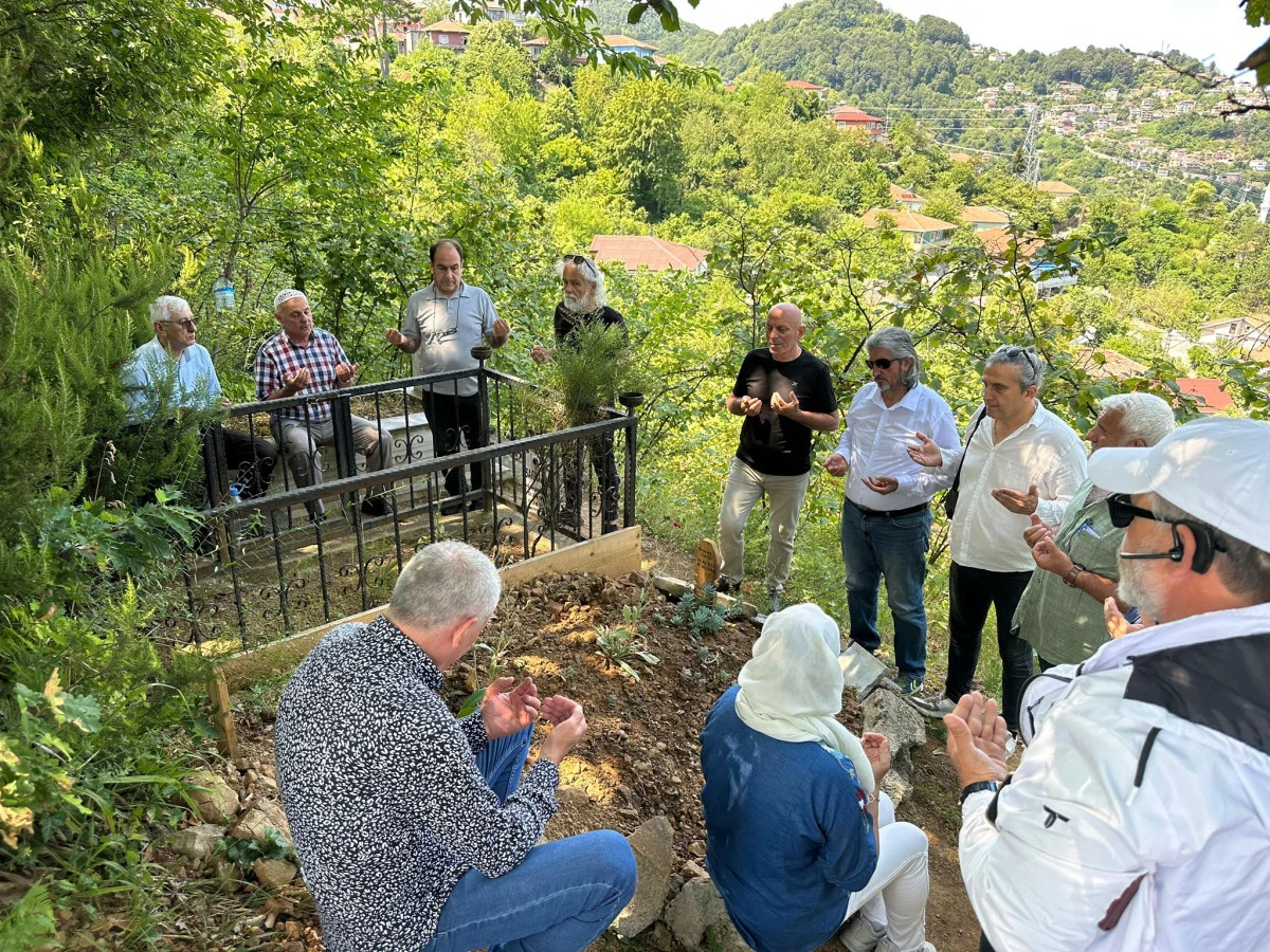 GAZETECİ MUZAFFER AKGÜN MEZARI BAŞINDA ANILDI