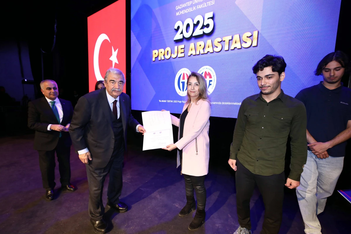 GAZİANTEP &Uuml;NİVERSİTESİ "PROJE ARASTASI 2025" ETKİNLİĞİ  -SANKO HOLDİNG ONURSAL BAŞKANI ABDULKADİR KONUKOĞLU: