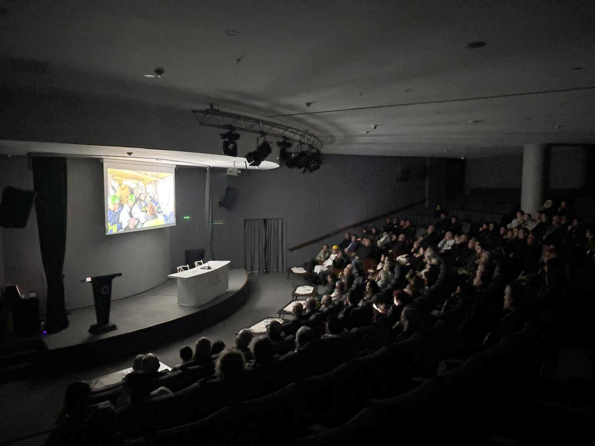 K-ÖMÜR’ ÇAYCUMA’DA İZLEYİCİ İLE BULUŞTU