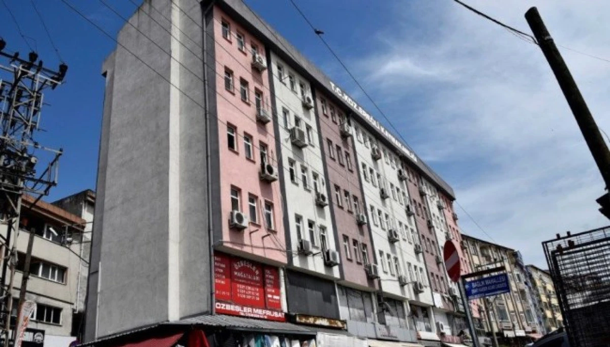 KAYMAKAMLIĞIN KULLANDIĞI BELEDİYE BİNASI, SGK BORCU İÇİN KABUL EDİLMEDİ