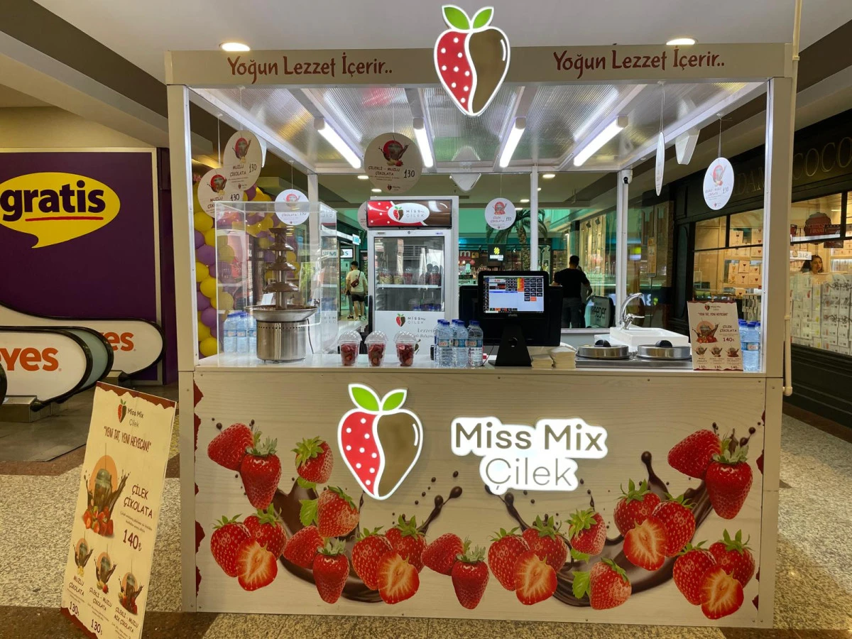 Miss Mix Çilek, Ereylin AVM'de Açıldı!