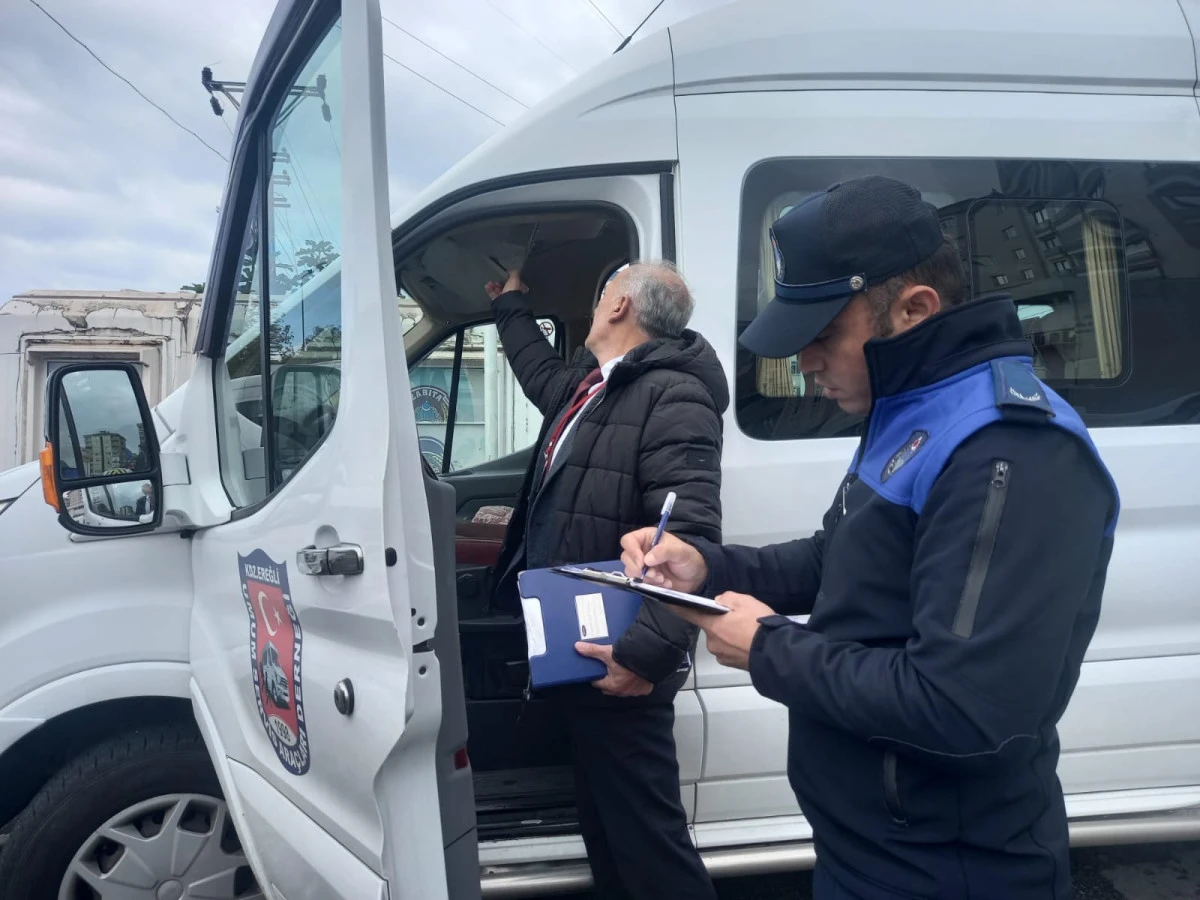 ÖĞRENCİ SERVİSLERİ DENETLENİYOR. 