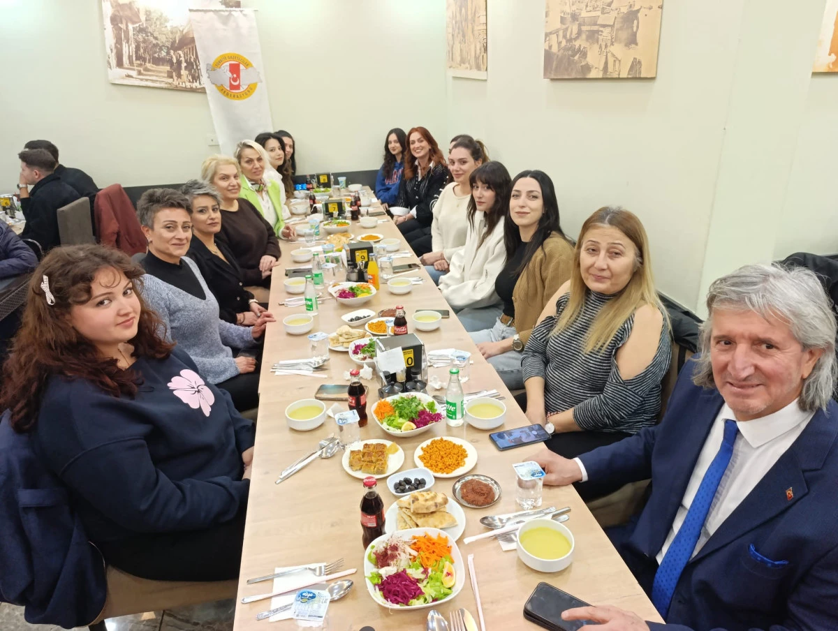 ZGC'den Kadınlar G&uuml;n&uuml;'e &Ouml;zel iftar  Kadın Gazeteciler ZGC  İfarında buluştu